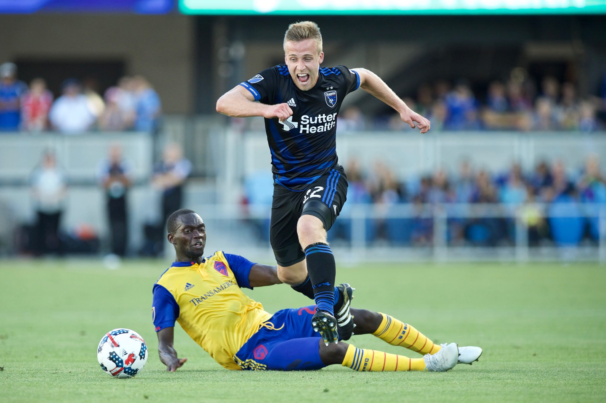 而且仅限于 而且仅限于